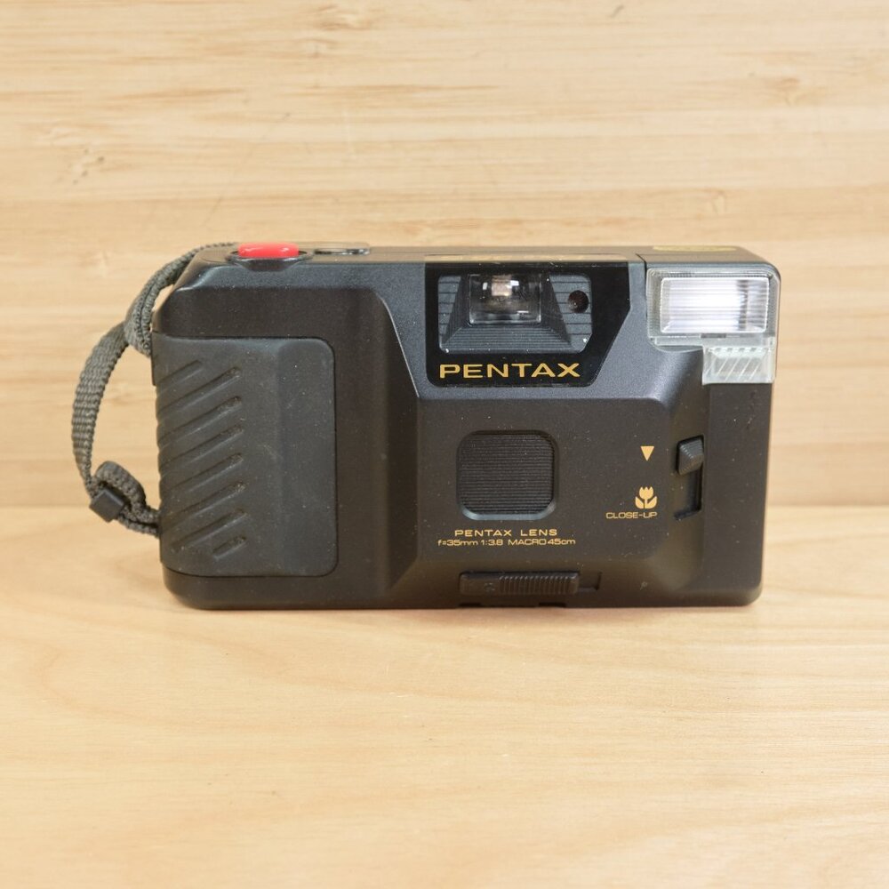 Pentax Pino 35S 35mm Point and Shoot Film Camera / Vintage Compact, Japan